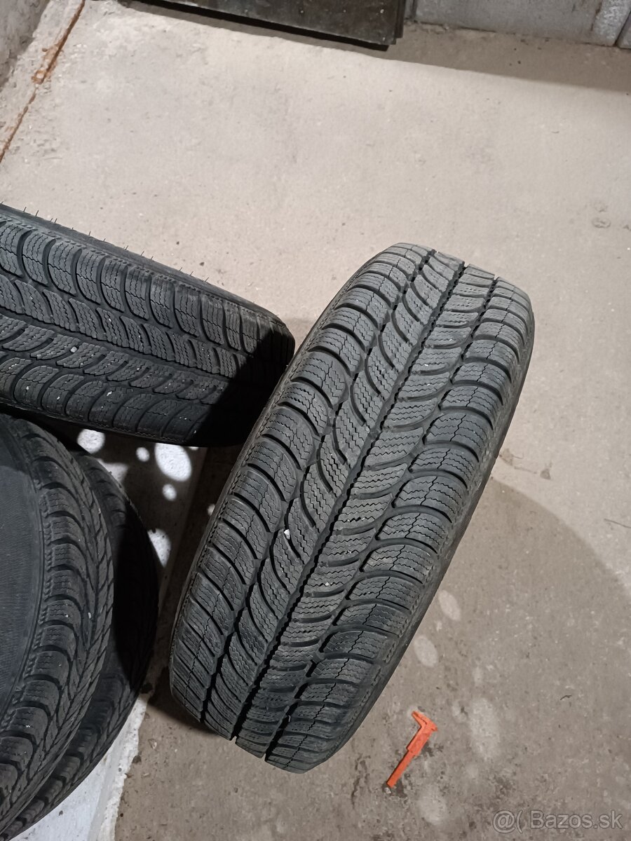 Predám zimné pneumatiky Sava 185-60R15
