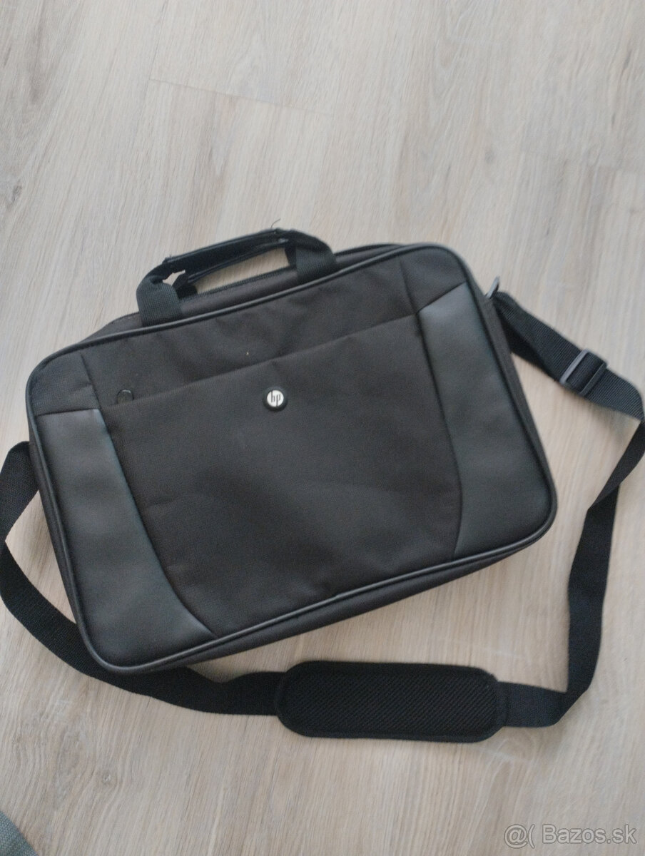 taška na notebook