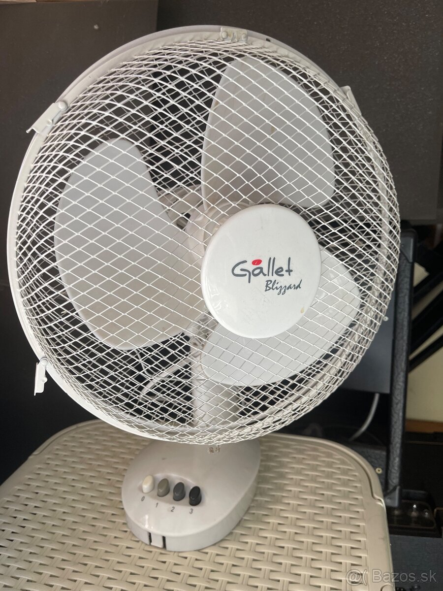 Stolný 3-rýchlostný ventilátor