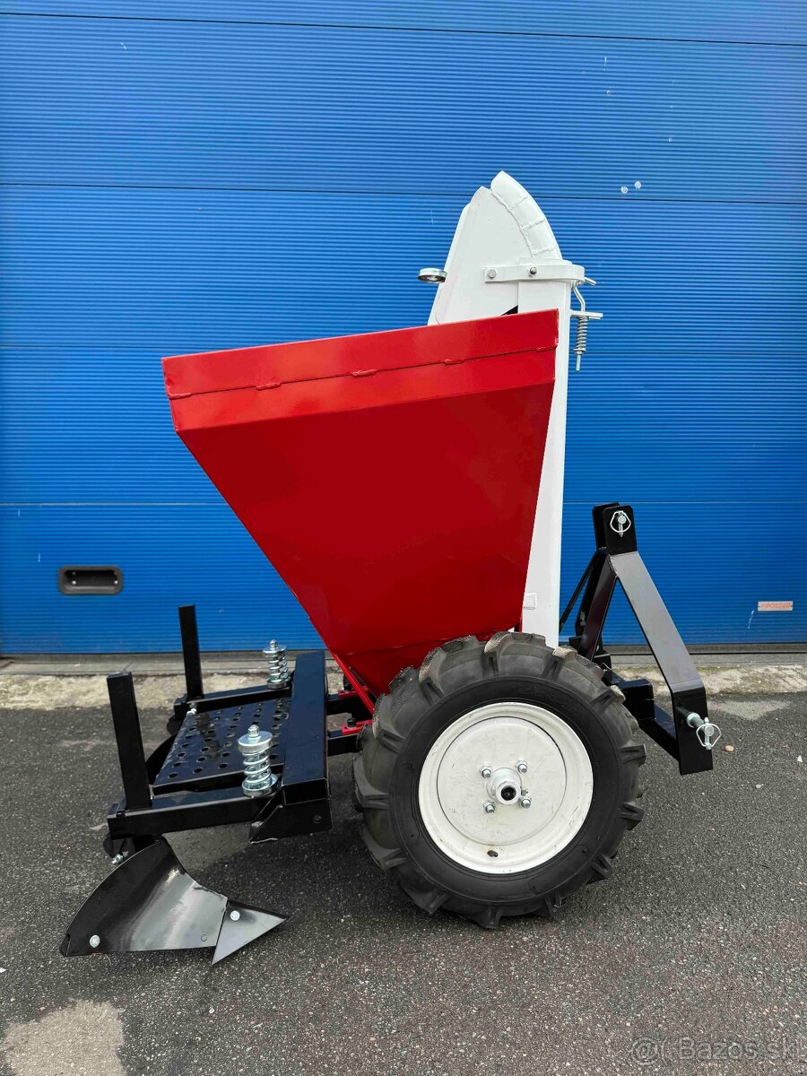 Sadzač zemiakov za traktor - úplne nový