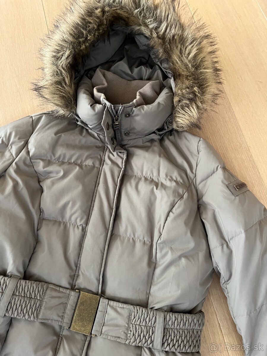 Esprit páperový kabát 40