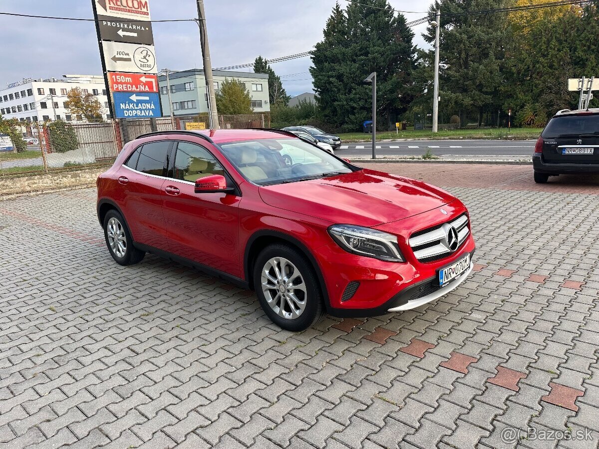 Mercedes Gla 180 benzín 96293km