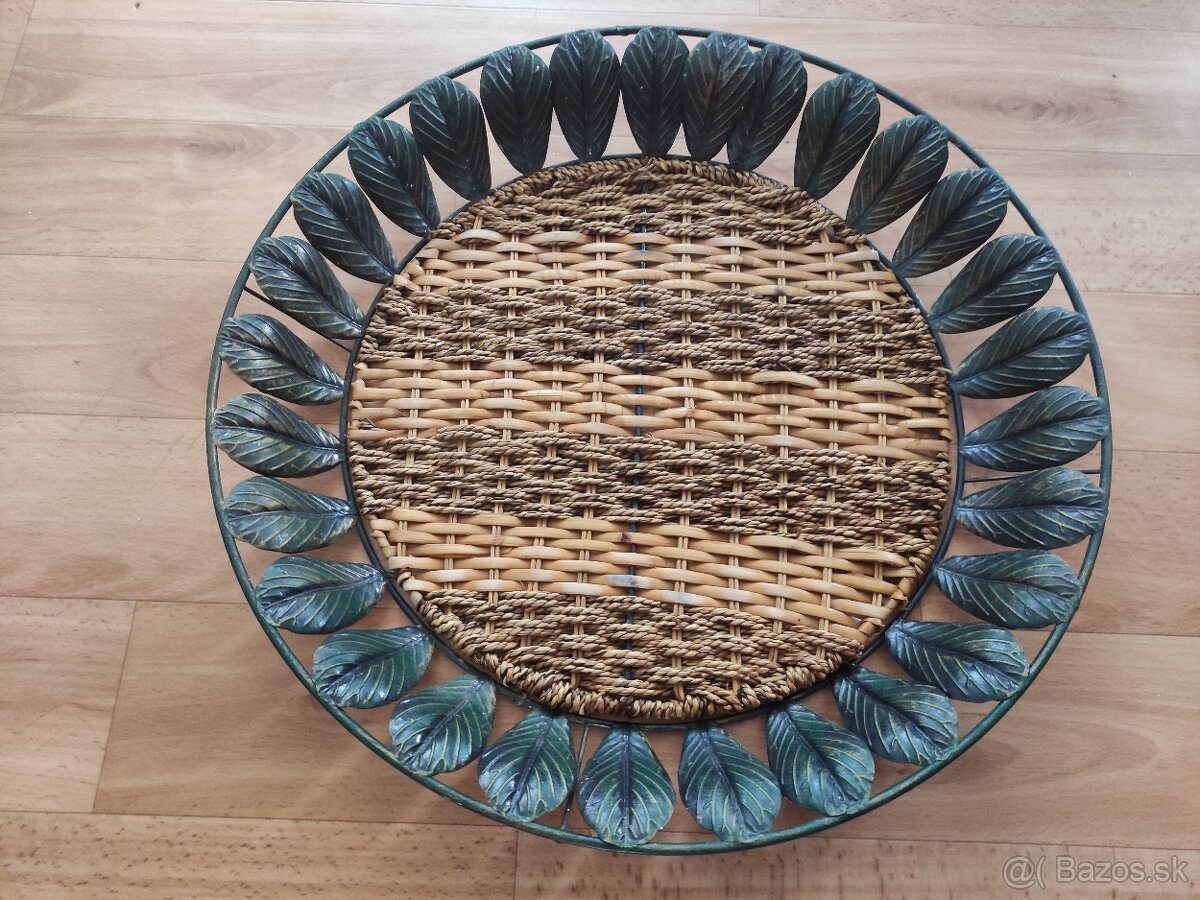 Kovovy podnos, tacka