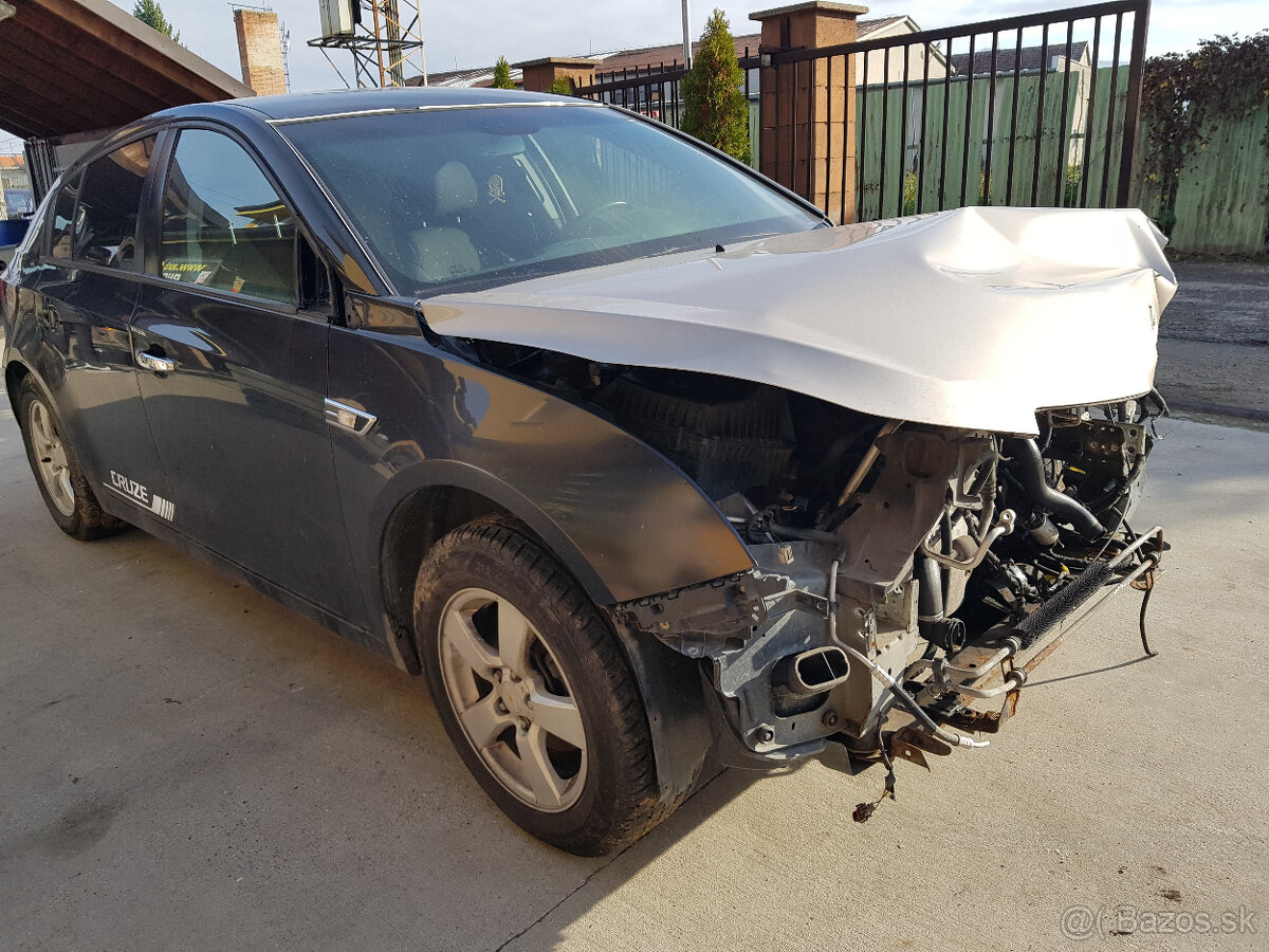 CHEVROLET CRUZE 1,6B 91KW RV.2011