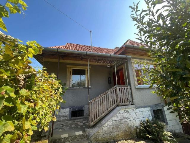 TORNASZENTANDRÁS- 2 izbový RD čiastočne prerobený