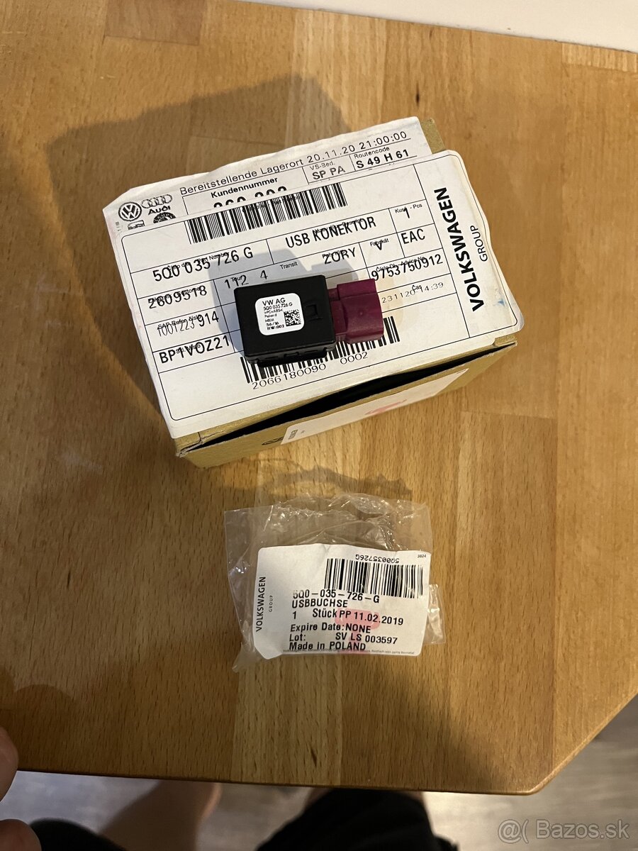 Originál nová zásuvka USB 5q0035726g