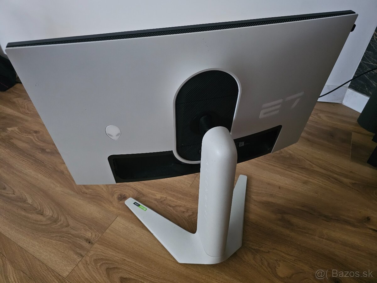 Dell Alienware aw2723df 27
