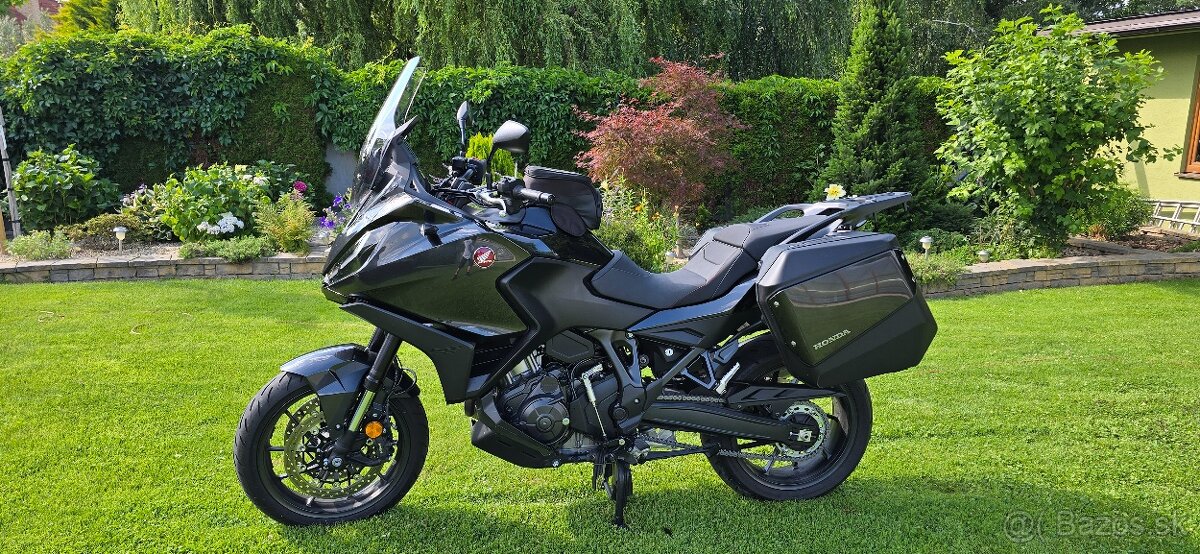 Honda NT1100