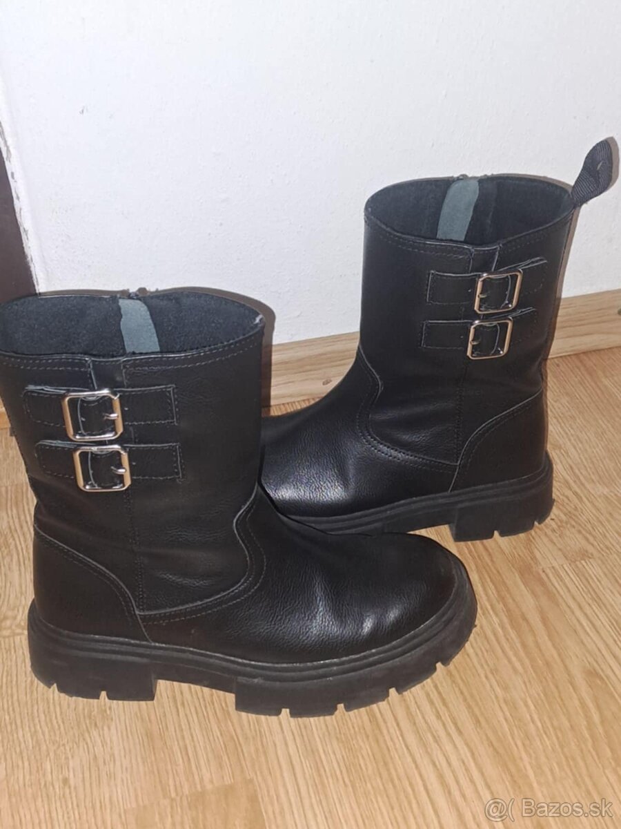 Dievčenske čižmy 34