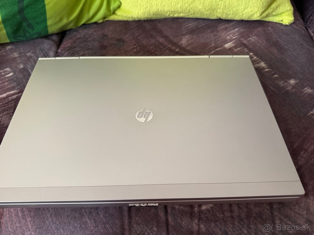 HP Elitebook vhodný pre náhradné diely