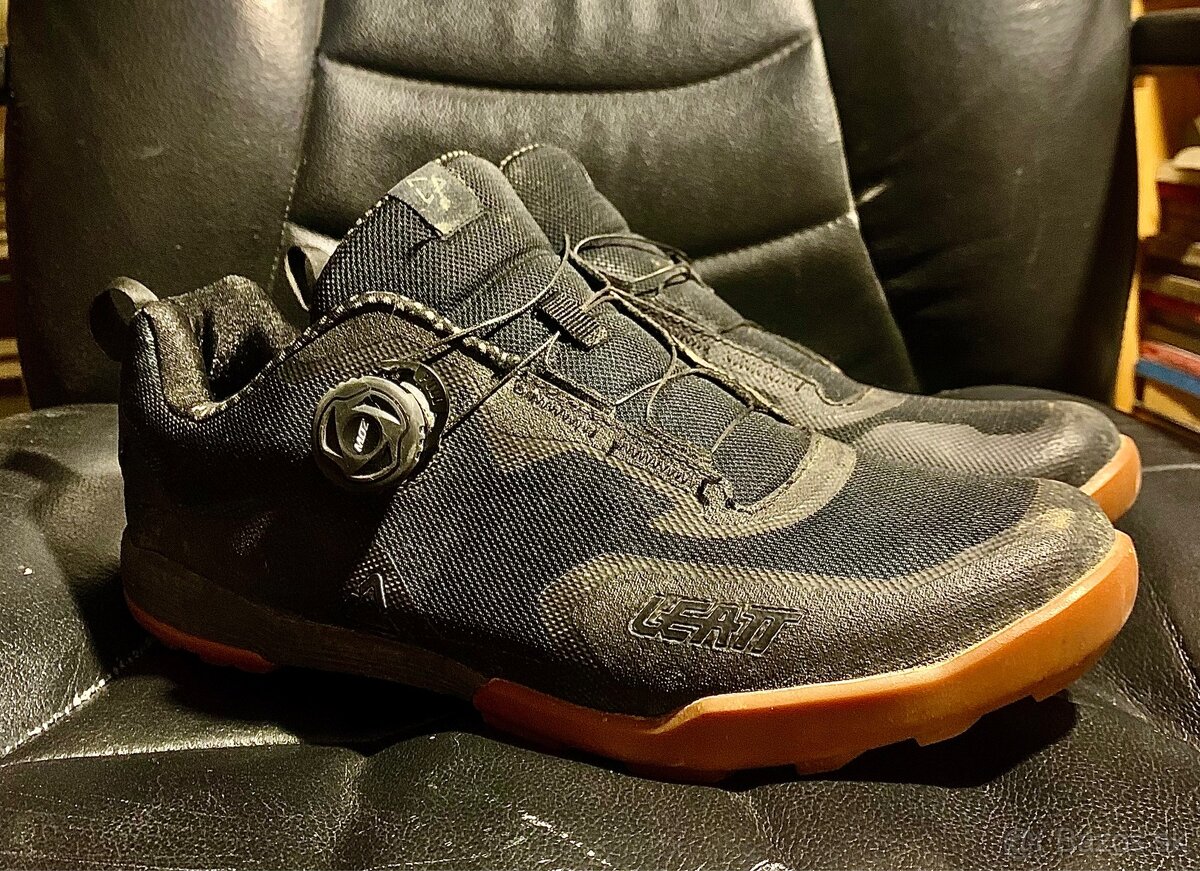 Mtb tretry Leatt ProClip 6.0 čierna veľkosť 47