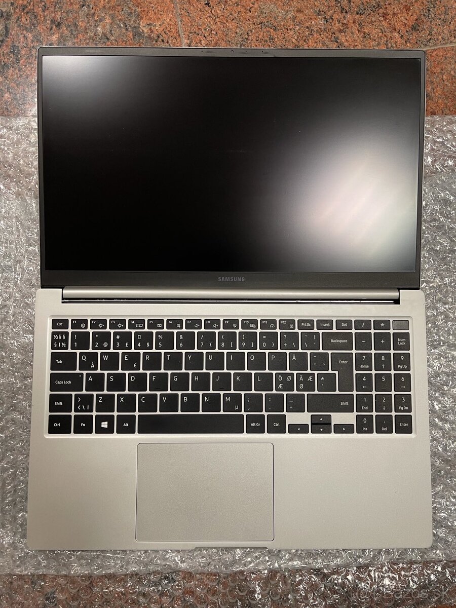 Samsung 750XDA – i3 11. gen/8GB RAM/256GB SSD