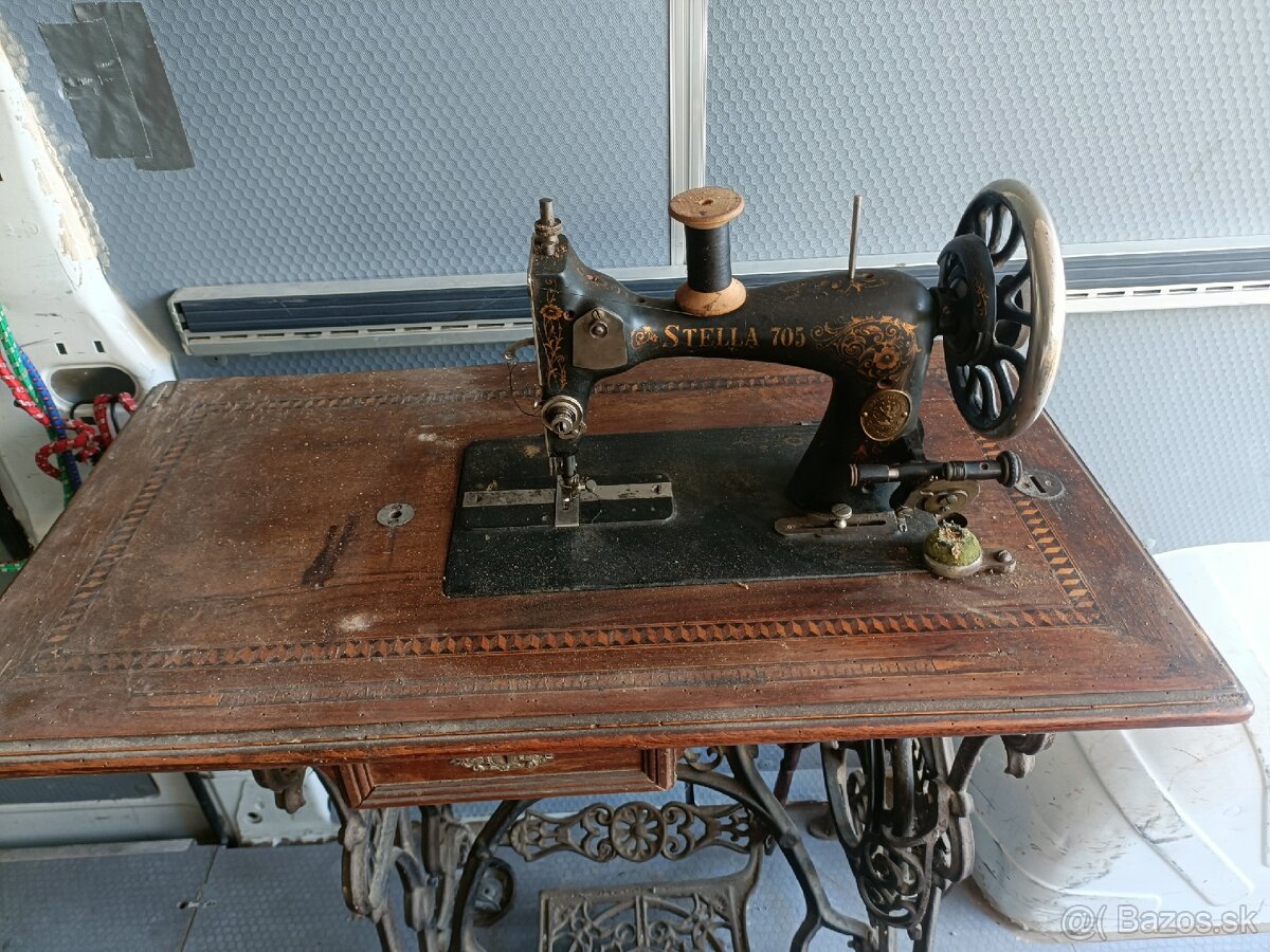 Šijací stroj SINGER