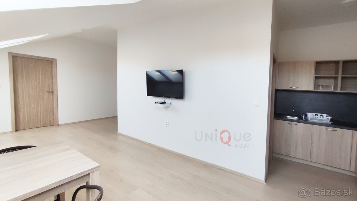 NA PRENÁJOM ZARIADENÝ 2,5 IZBOVÝ BYT V KOMÁRNE