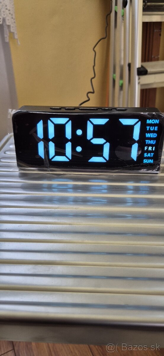 Hodiny+2xbudik.