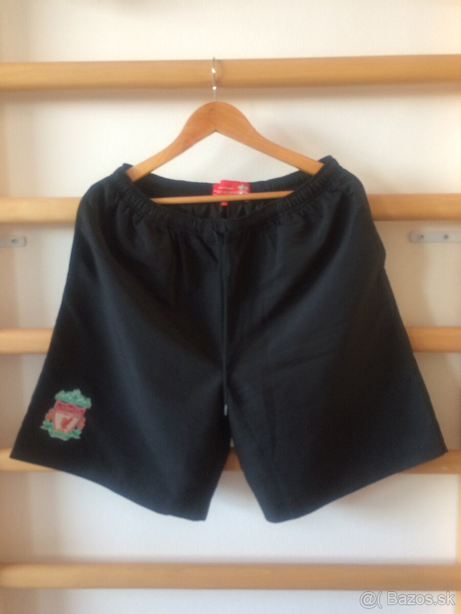 Liverpool FC šortky, veľkosť L