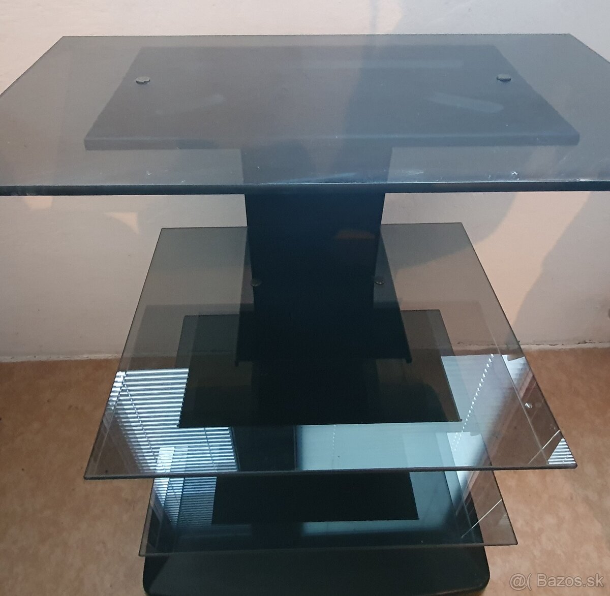 TV stolík
