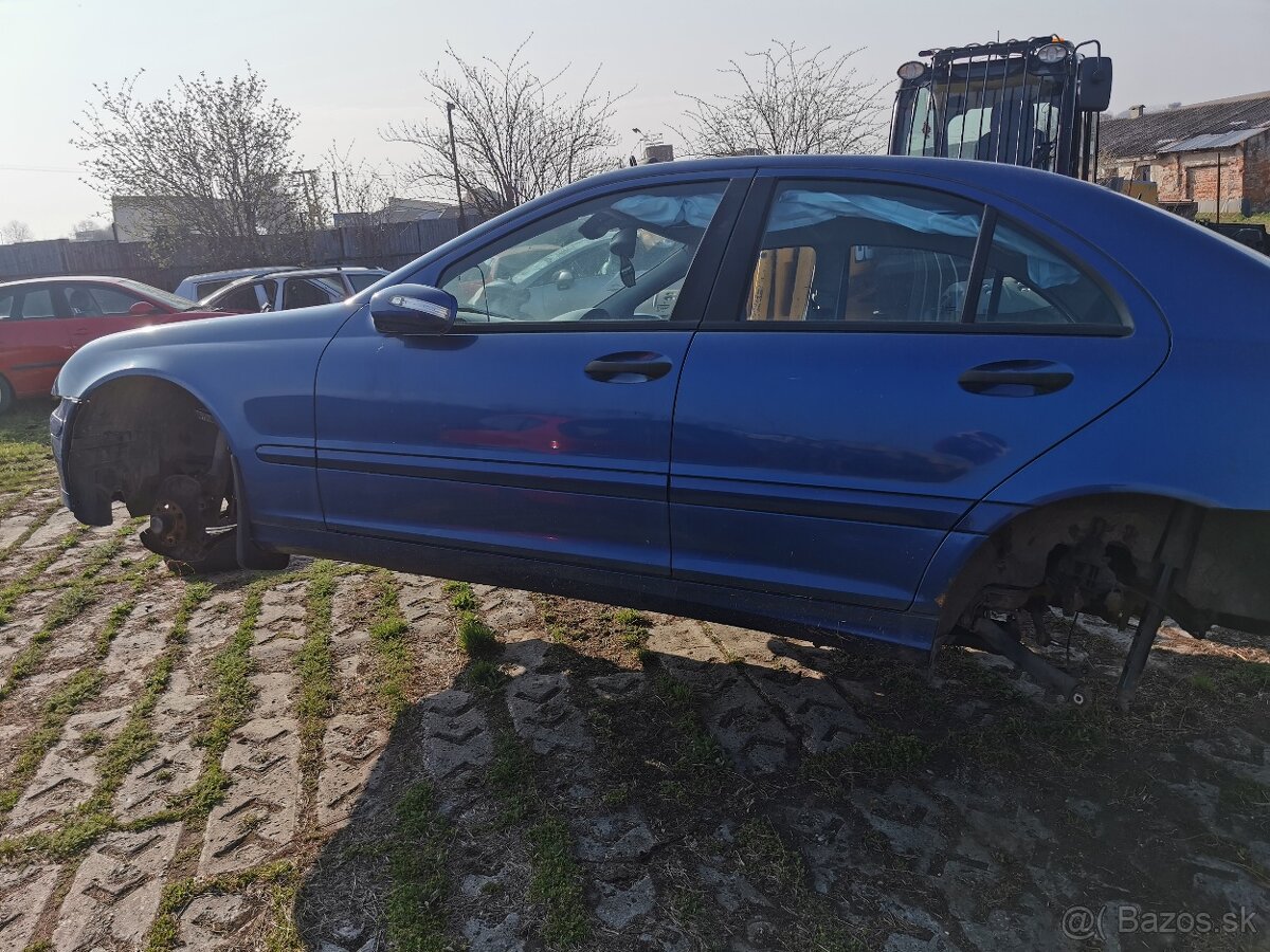 W203