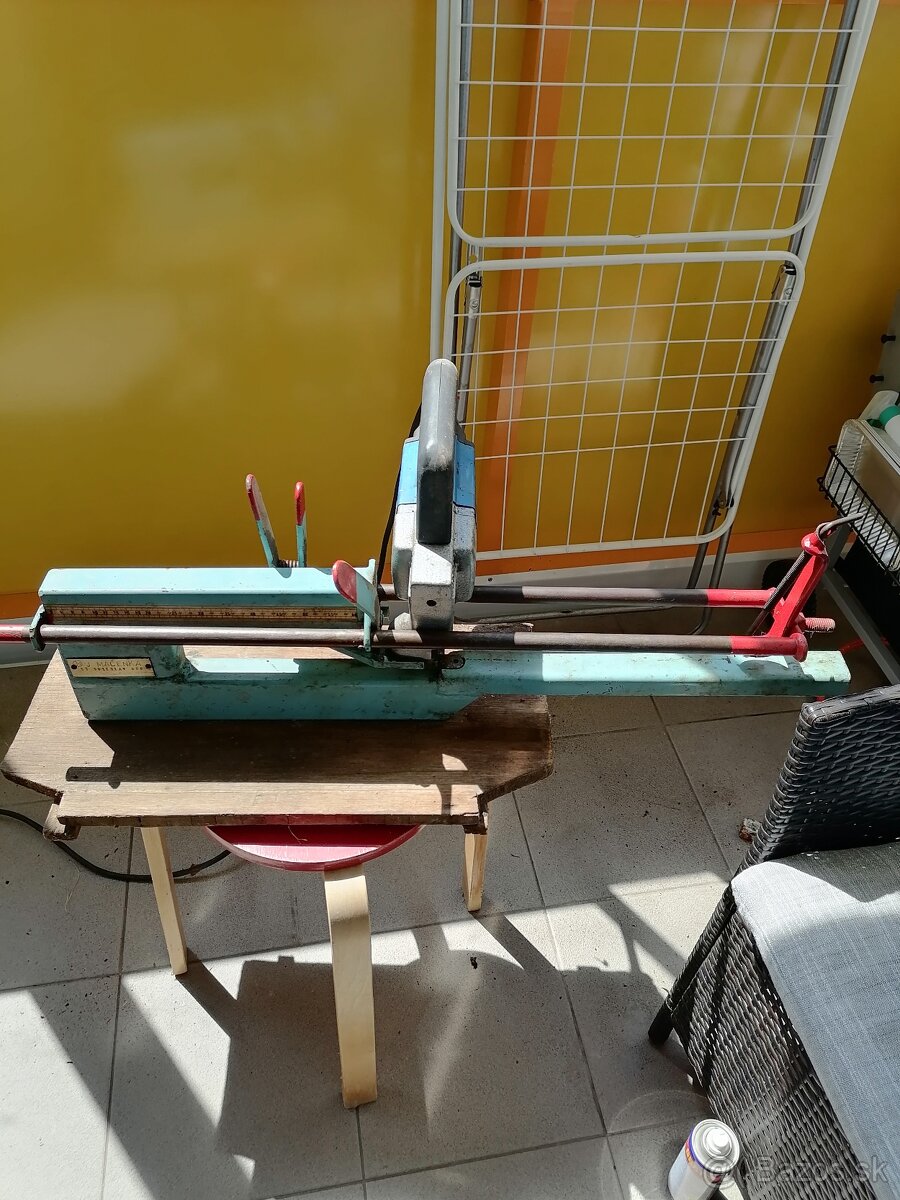 Elektricke noznice. special