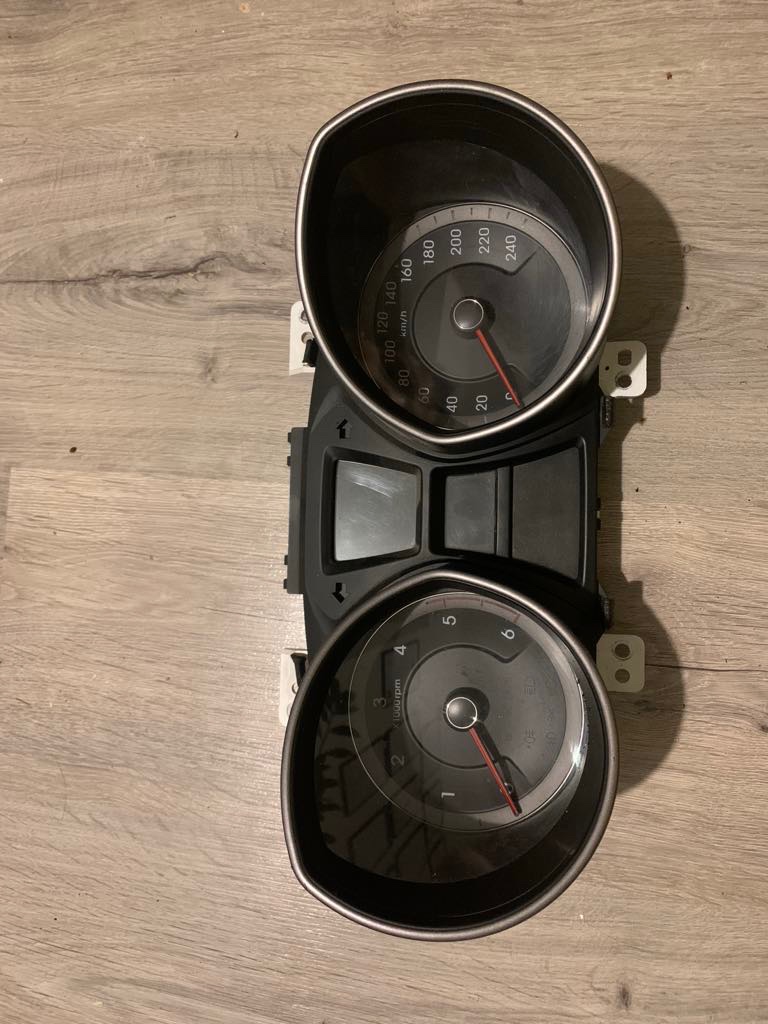 Tachometer budíky Hyundai i30 II