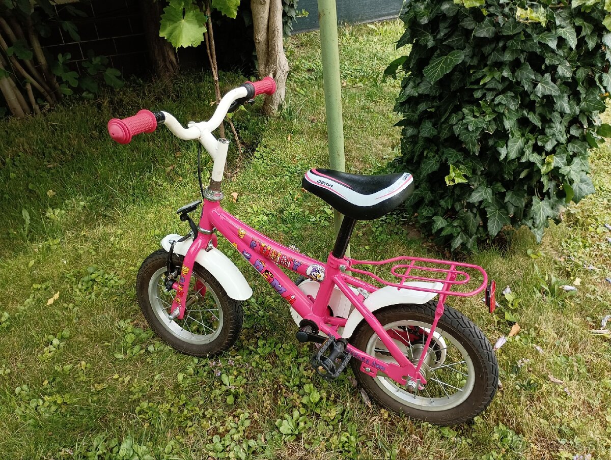 Predávam detský bicykel.