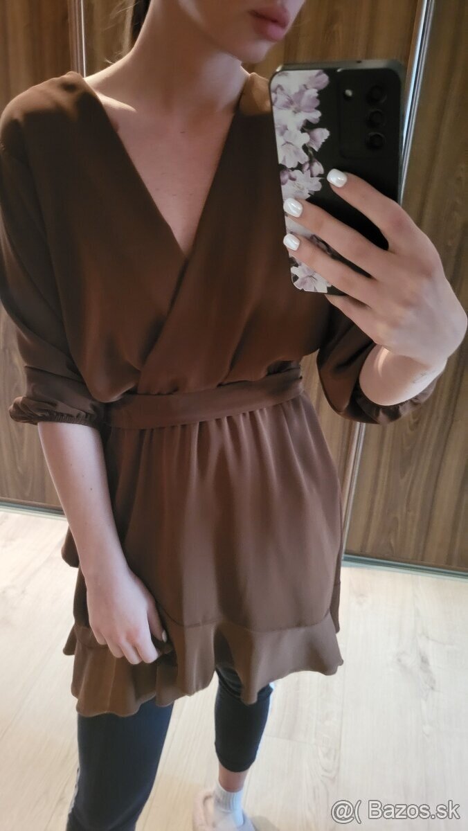 hnede saty - -