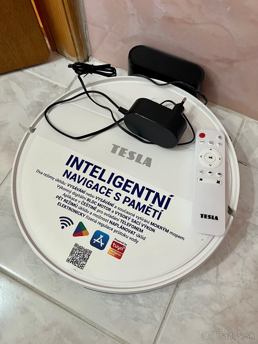 Robotický vysávač značky TESLA RoboStar iQ100 nový