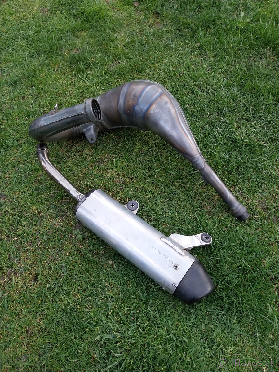 Predám komplet ORIGINÁL YAMAHA výfuk YZ 125