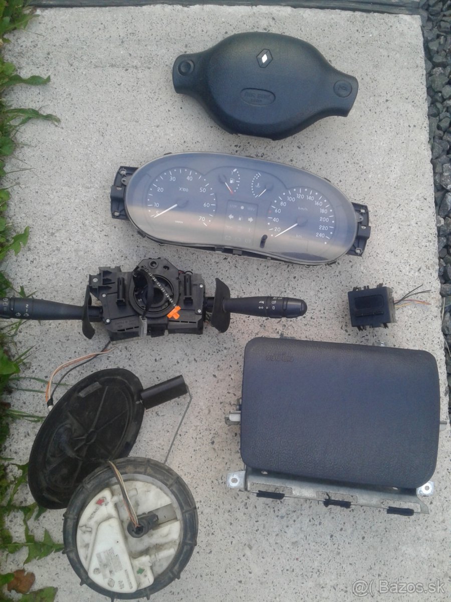 Páčky smerovk airbag tacho renault clio 1.9 47 kw r.v 2001