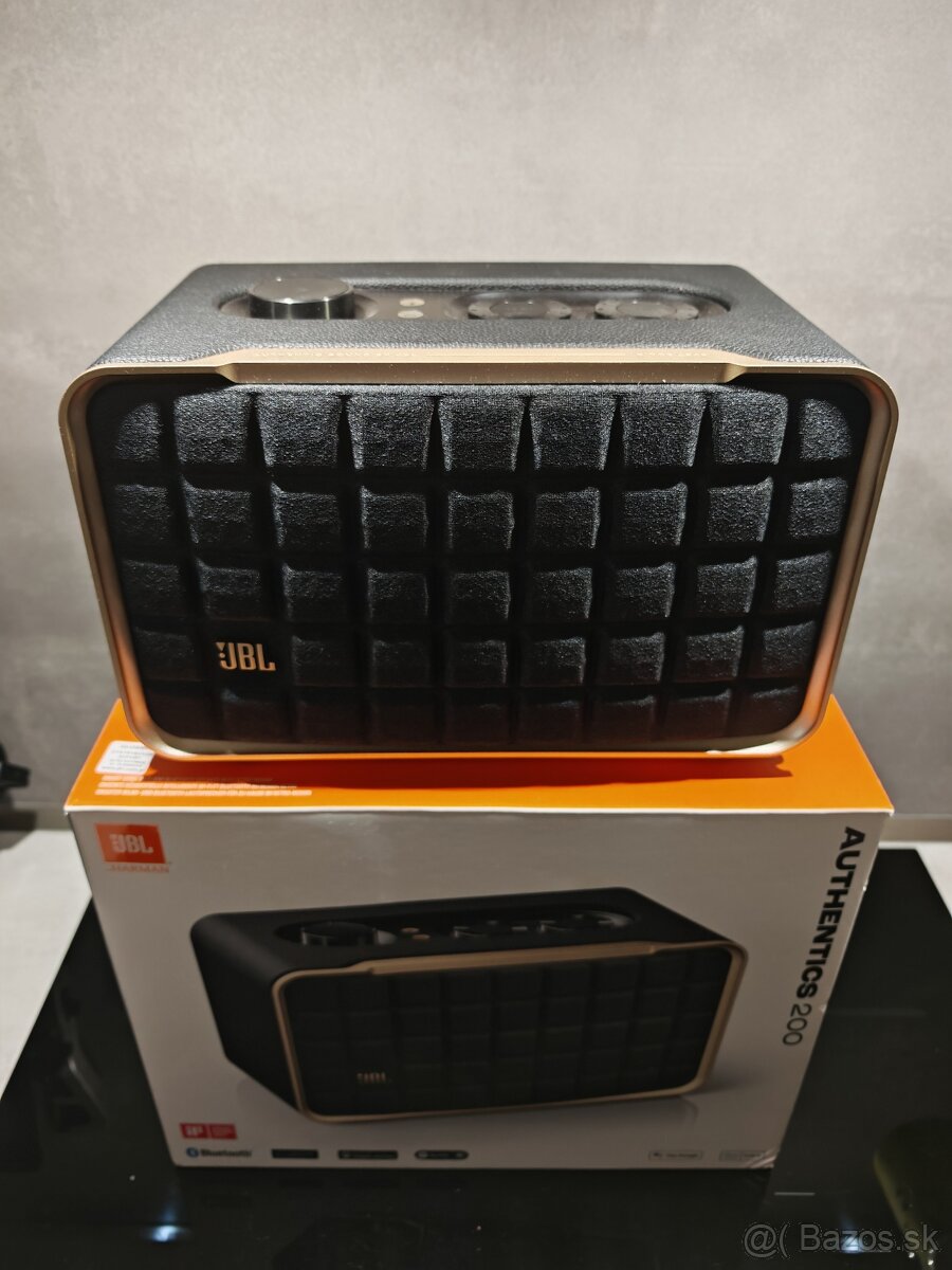 JBL Authentics 200 kvalitný bluetooth reproduktor