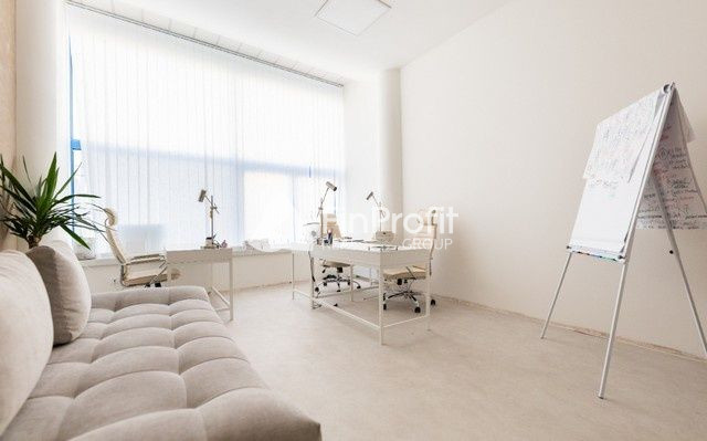 Kancelárie v budove LUXOR na prenájom - od 20 m2, Štúrova ul