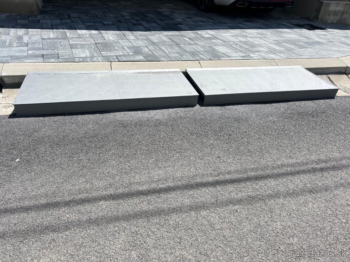 Zľava Železné Prejazdy/Platne