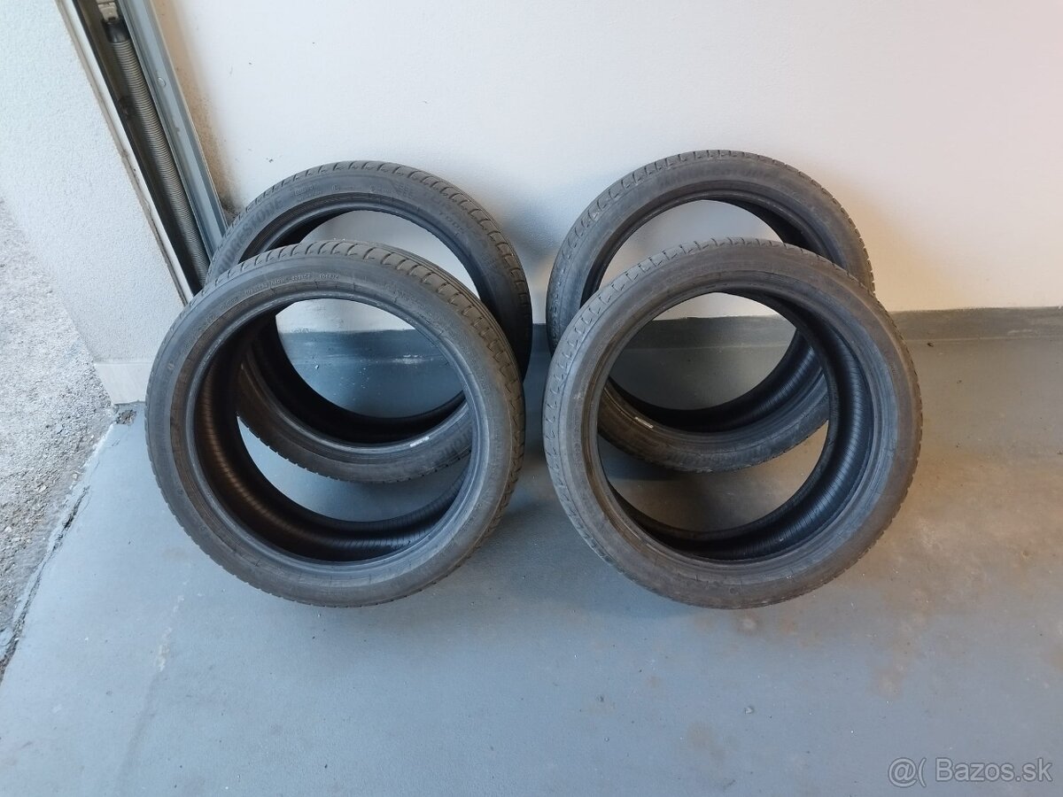 Bridgestone Turanza 245/40 r19 , letné