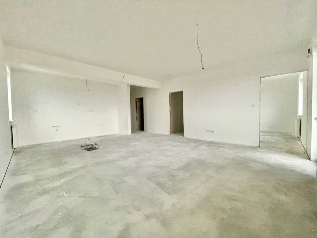 NA PREDAJ 3-IZBOVÝ BYT + samostatný šatník, STUPAVA, ul. Ján
