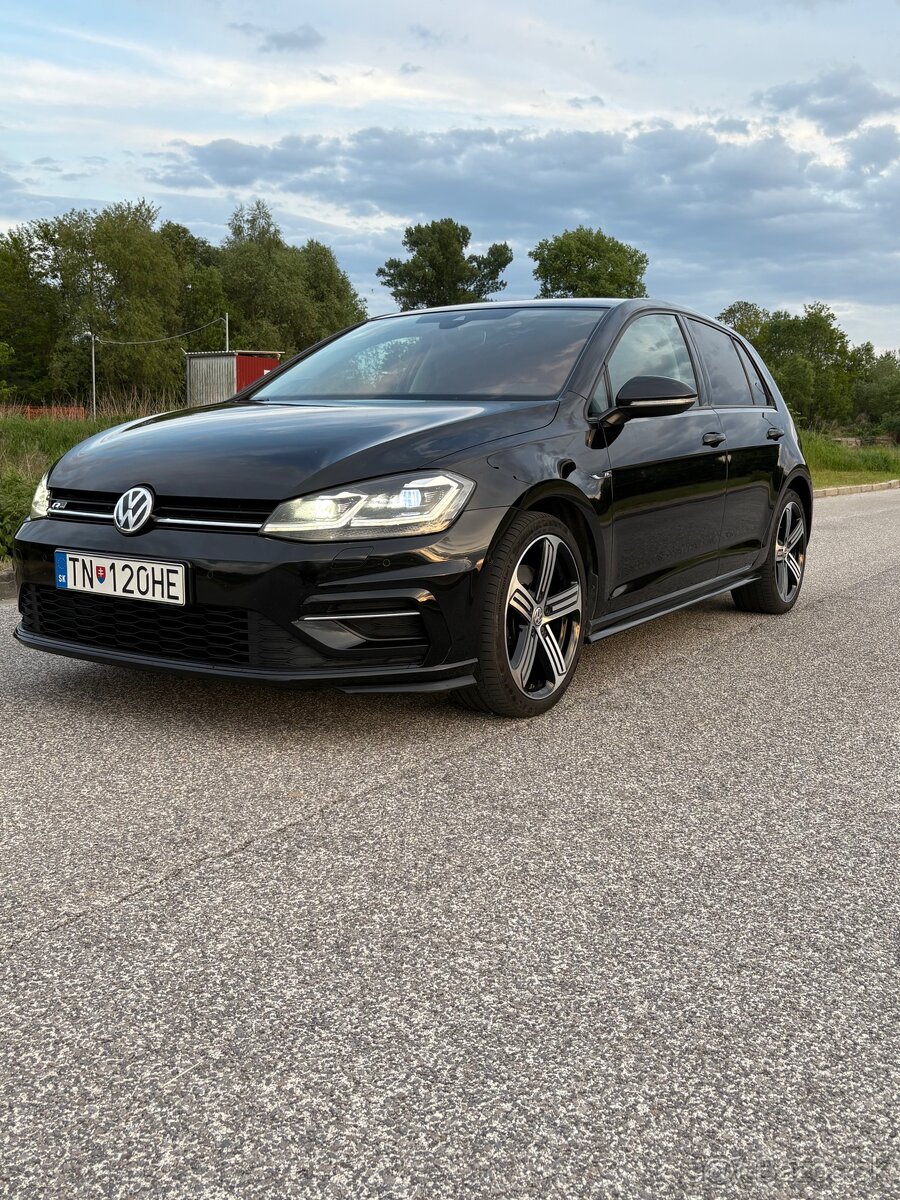 VW Golf 7 1,5 tsi R-line, automat, virtual,webasto, dynaudio