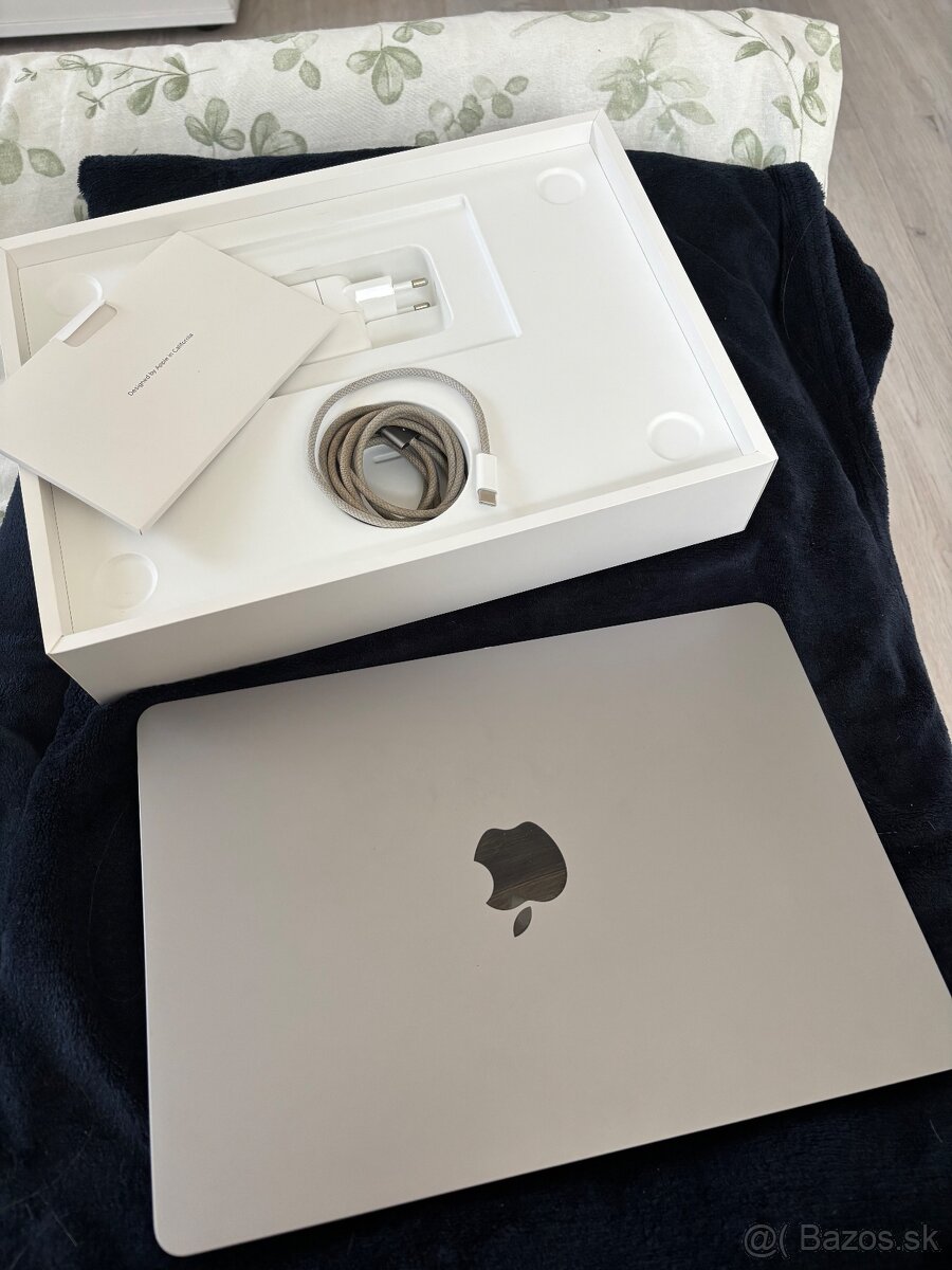 Predám MacBook Air (Apple M2)