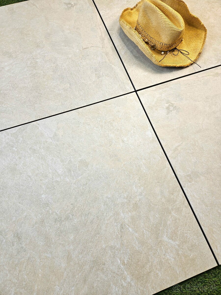 Dlažba protišmyk aj na terče 60x60x2cm, jemná krémova