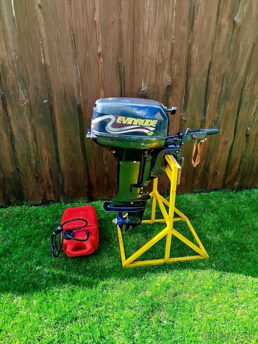 ZÁVESNÝ LODNÝ MOTOR EVINRUDE 5HP 4T