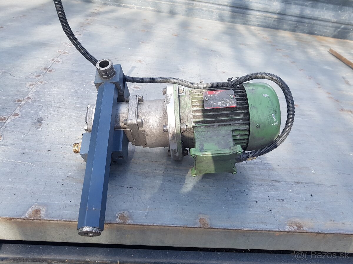 Elektromotor 1.1 kw s prevodovkou