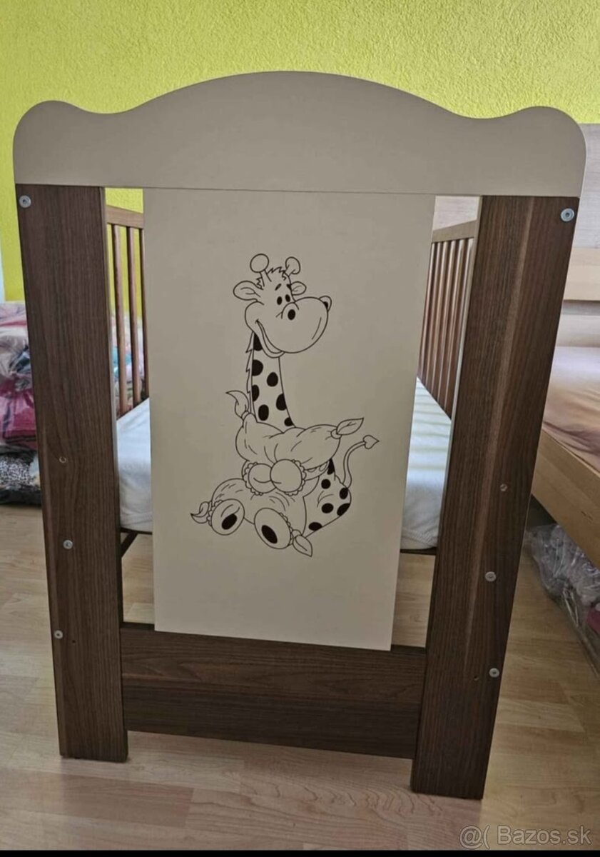 Detska postieľka +mantinely,madrac a motylik