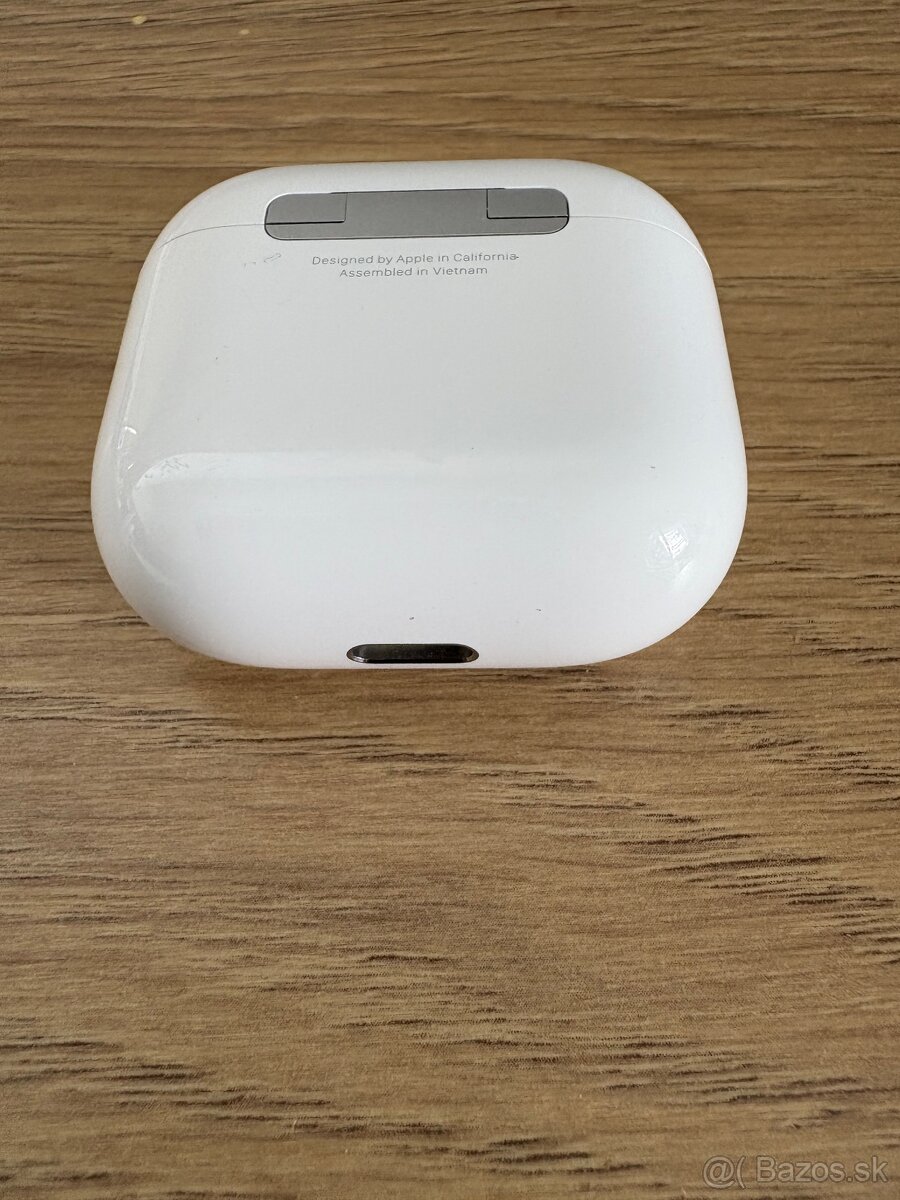 Apple AirPods 4