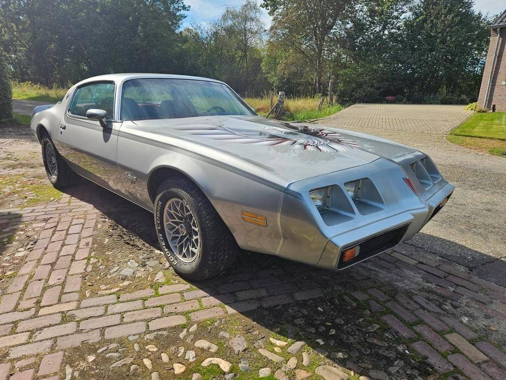 Pontiac Firebird V8 z roku 1980