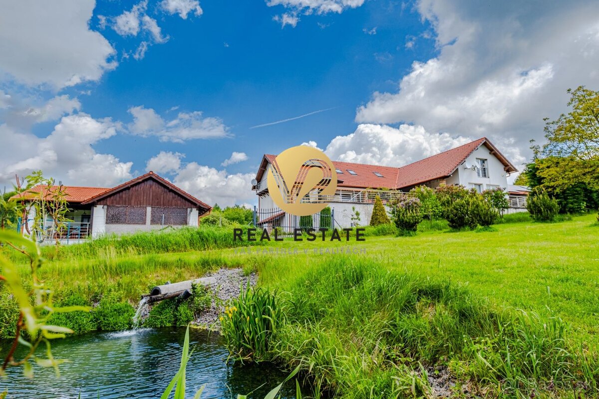 Na PREDAJ jedinečný rodinný dom 438m2 s veľkolepým pozemkom 