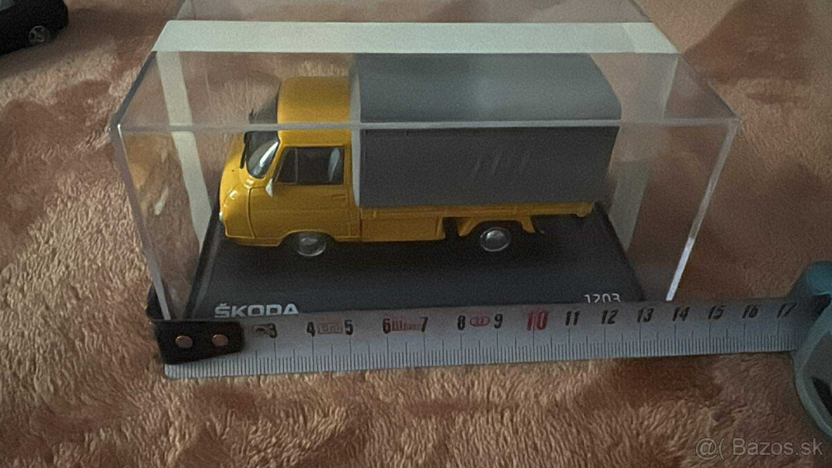 Kúpim plastové krabičky na automodel S 1203