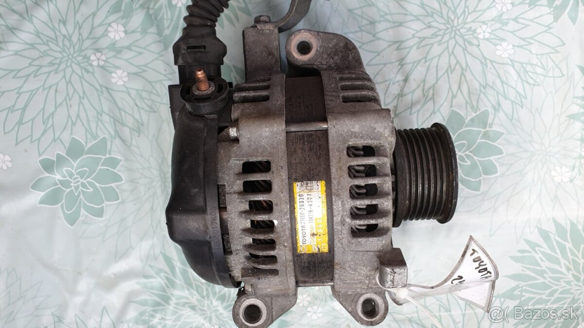 Alternátor 2706026030 Toyota RAV4 Lexus 220d