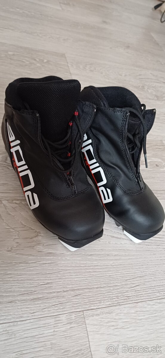 Obuv na bežky Alpina T8 v.36