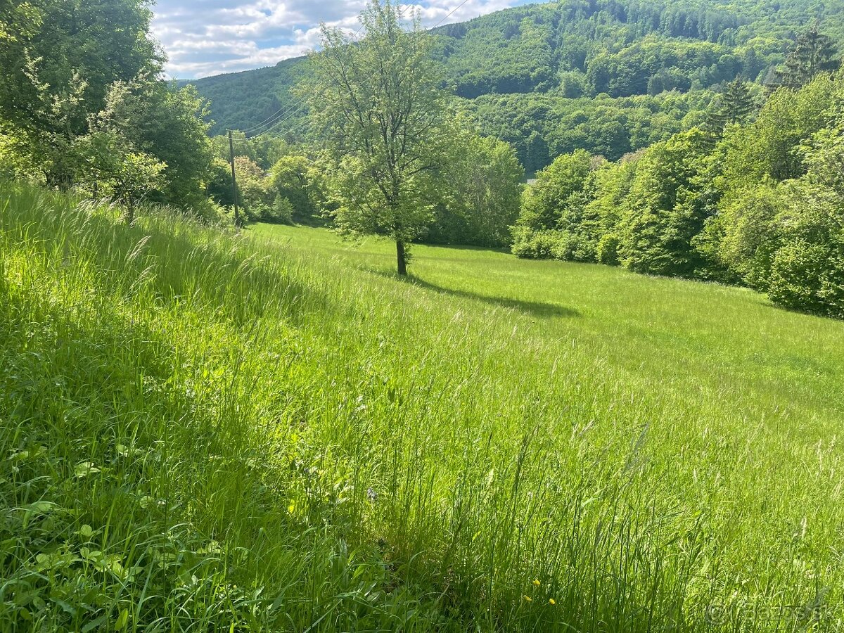 Pozemok vhodný na rekreáci v Trenčianskom kraji za obcou Dri