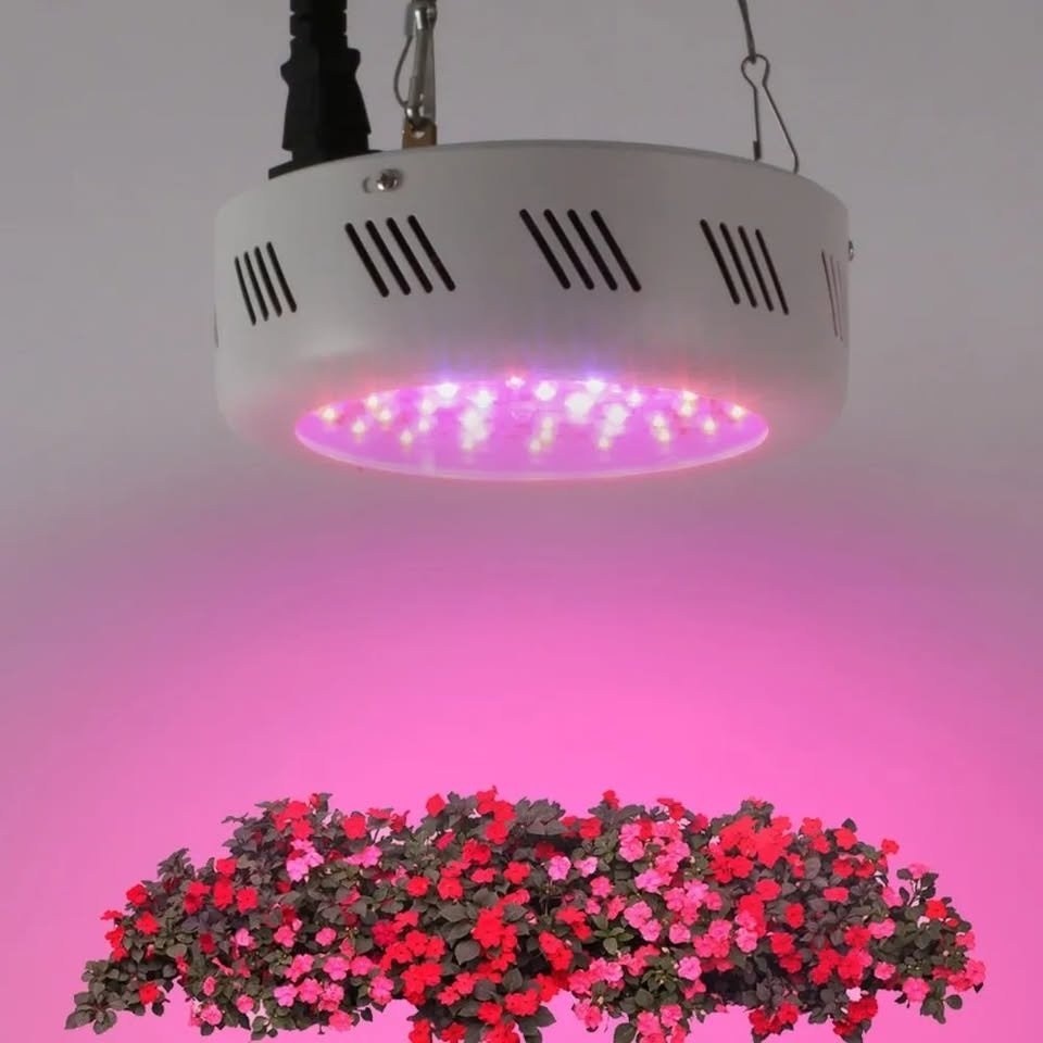 138W UFO LED pěstební světlo pro podporu růstu rostlin
