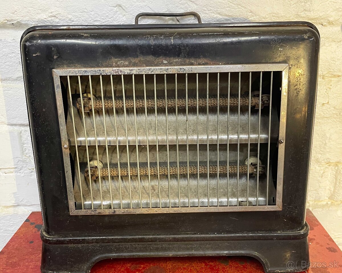 Starý elektrický ohrievač