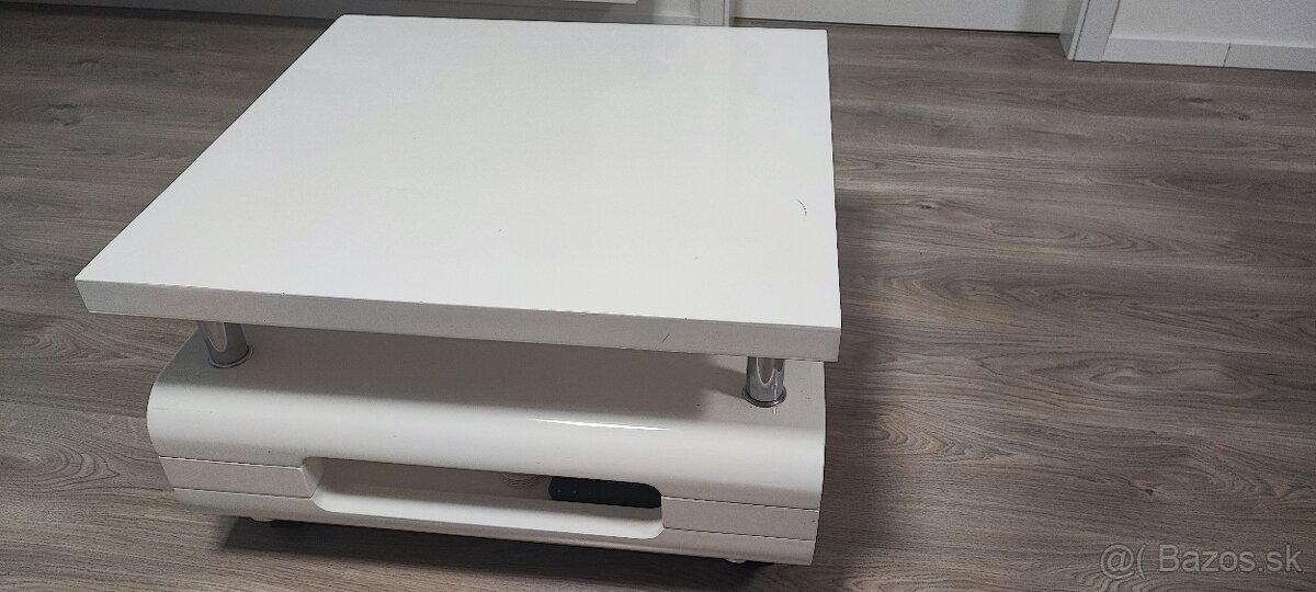 konferenčný stolík/ stôl